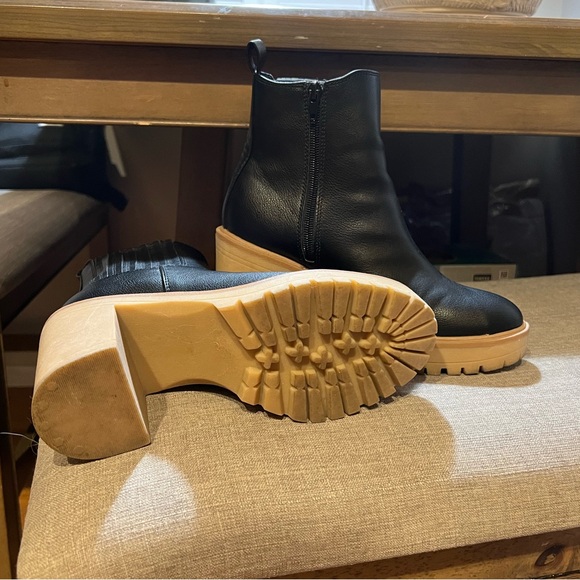 Dolce Vita Caster H2O Booties! - Picture 4 of 7